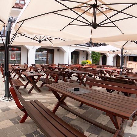 Hotel Slunecni Dvur Brno Luaran gambar