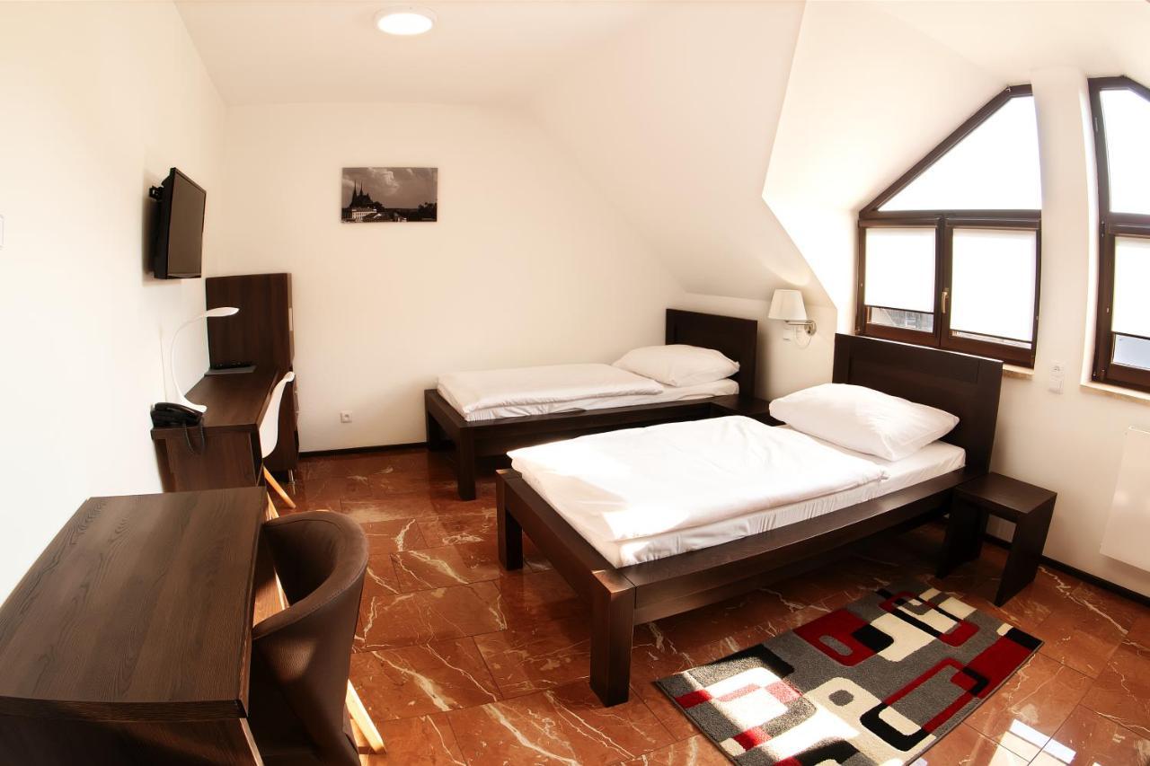 Hotel Slunecni Dvur Brno Luaran gambar