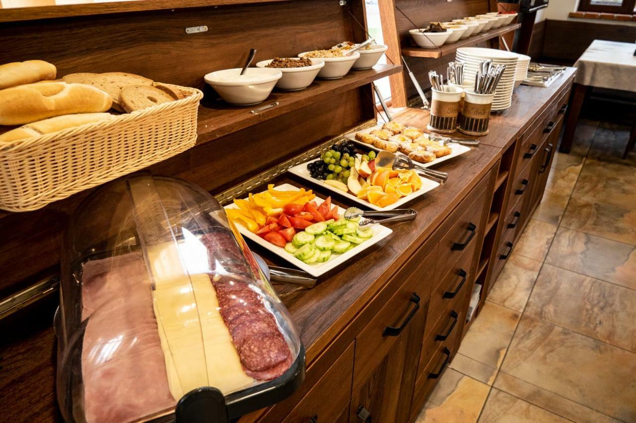 Hotel Slunecni Dvur Brno Luaran gambar