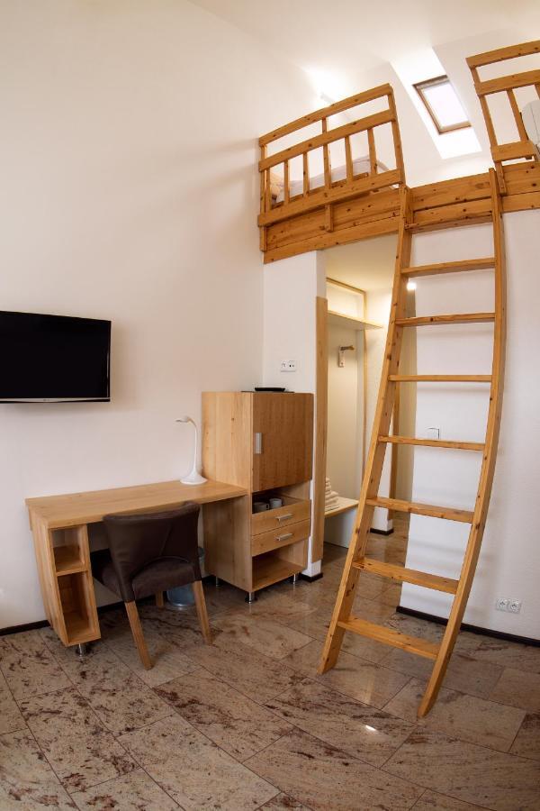 Hotel Slunecni Dvur Brno Luaran gambar