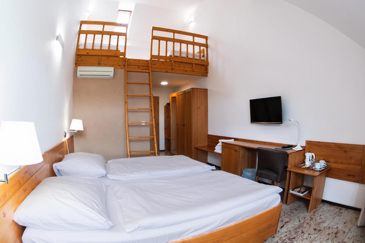 Hotel Slunecni Dvur Brno Luaran gambar